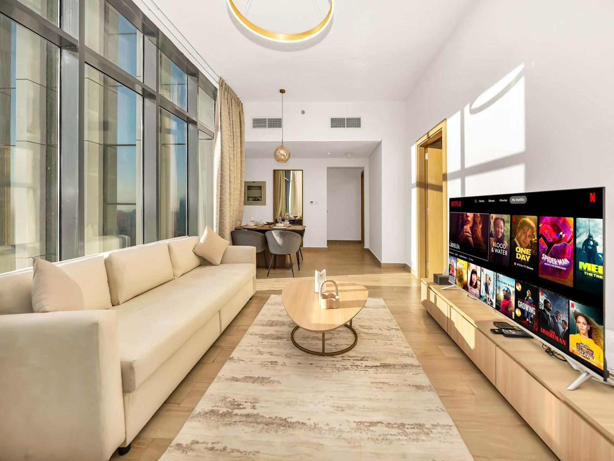 1 Bedroom Five Jvc View Apartment *